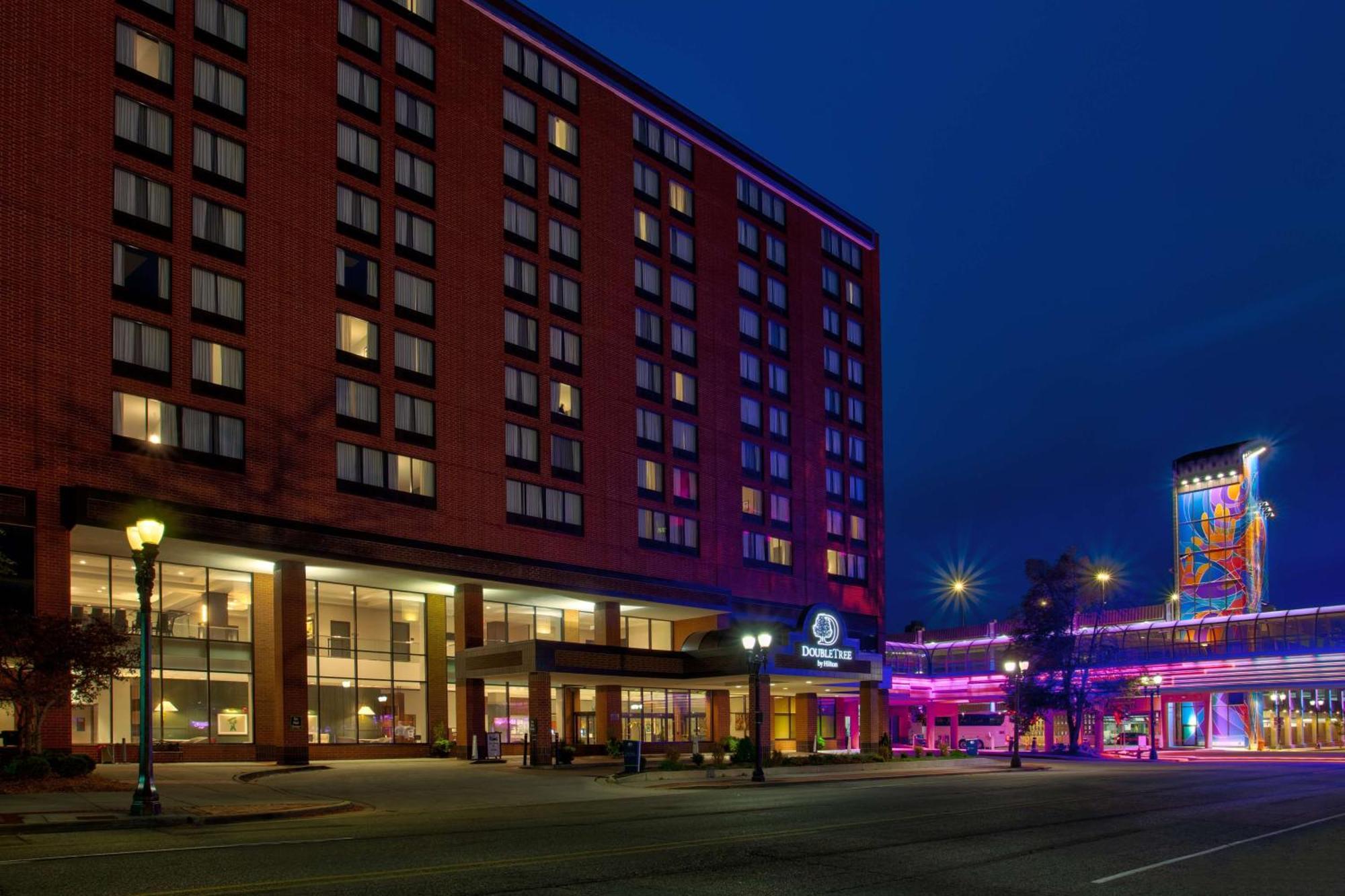 Hotel Doubletree By Hilton Lansing Zewnętrze zdjęcie